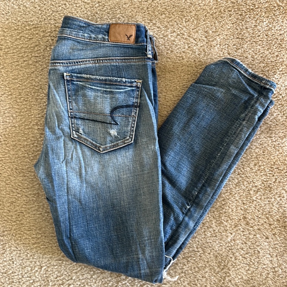 American Eagle Ripped Skinny Jeans Size 10